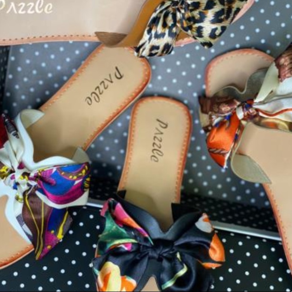 Gold satin bow sandal - Picture 4 of 8
